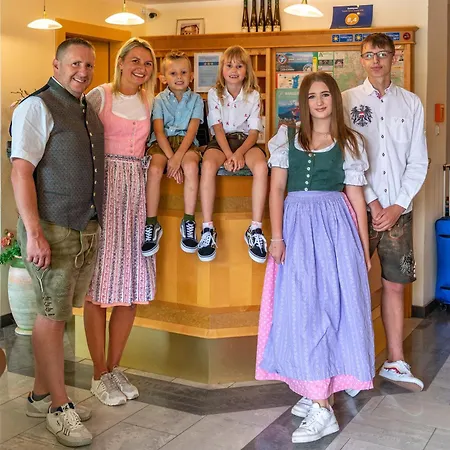 Panorama Traunstein 3* Altmünster