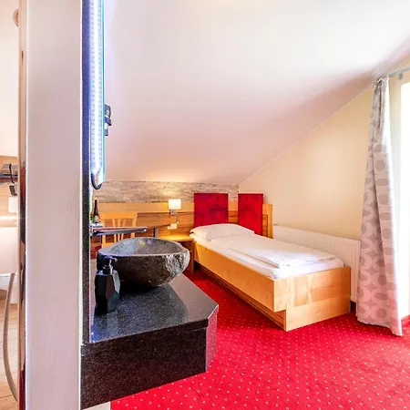 Panorama Hotel Traunstein Отель Альтмюнстер