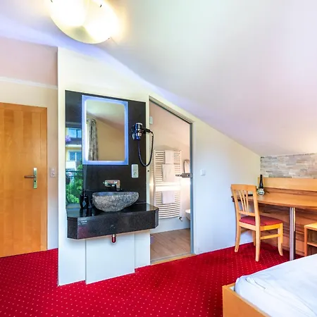 Отель Panorama Hotel Traunstein Альтмюнстер