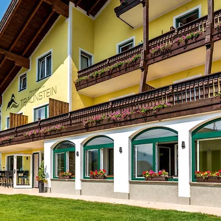 Отель Panorama Hotel Traunstein