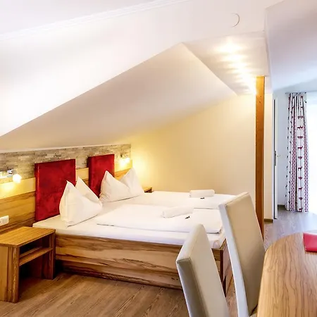 Panorama Hotel Traunstein 3* Altmuenster